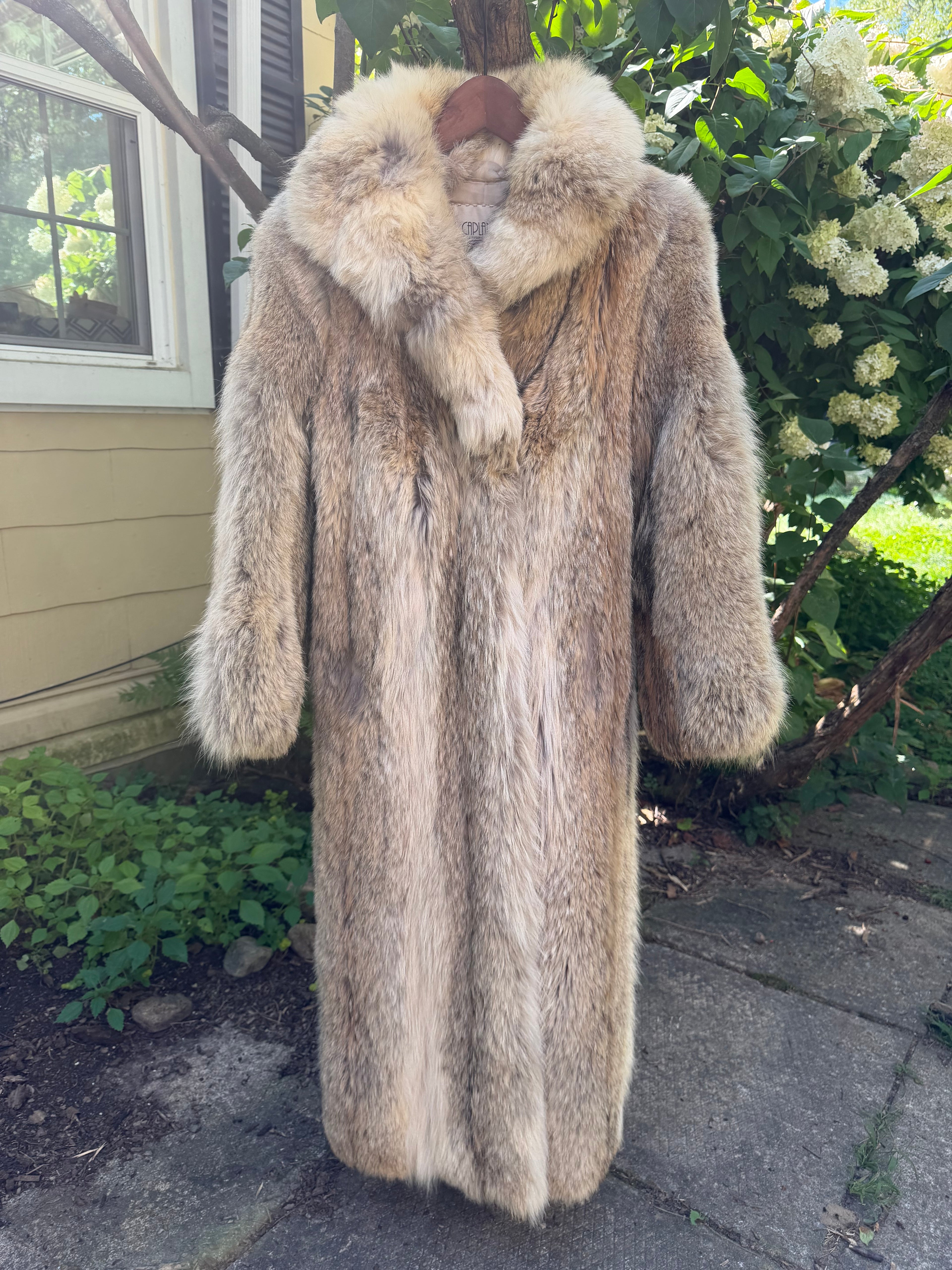 Silver-Beige Coyote Fur Coat